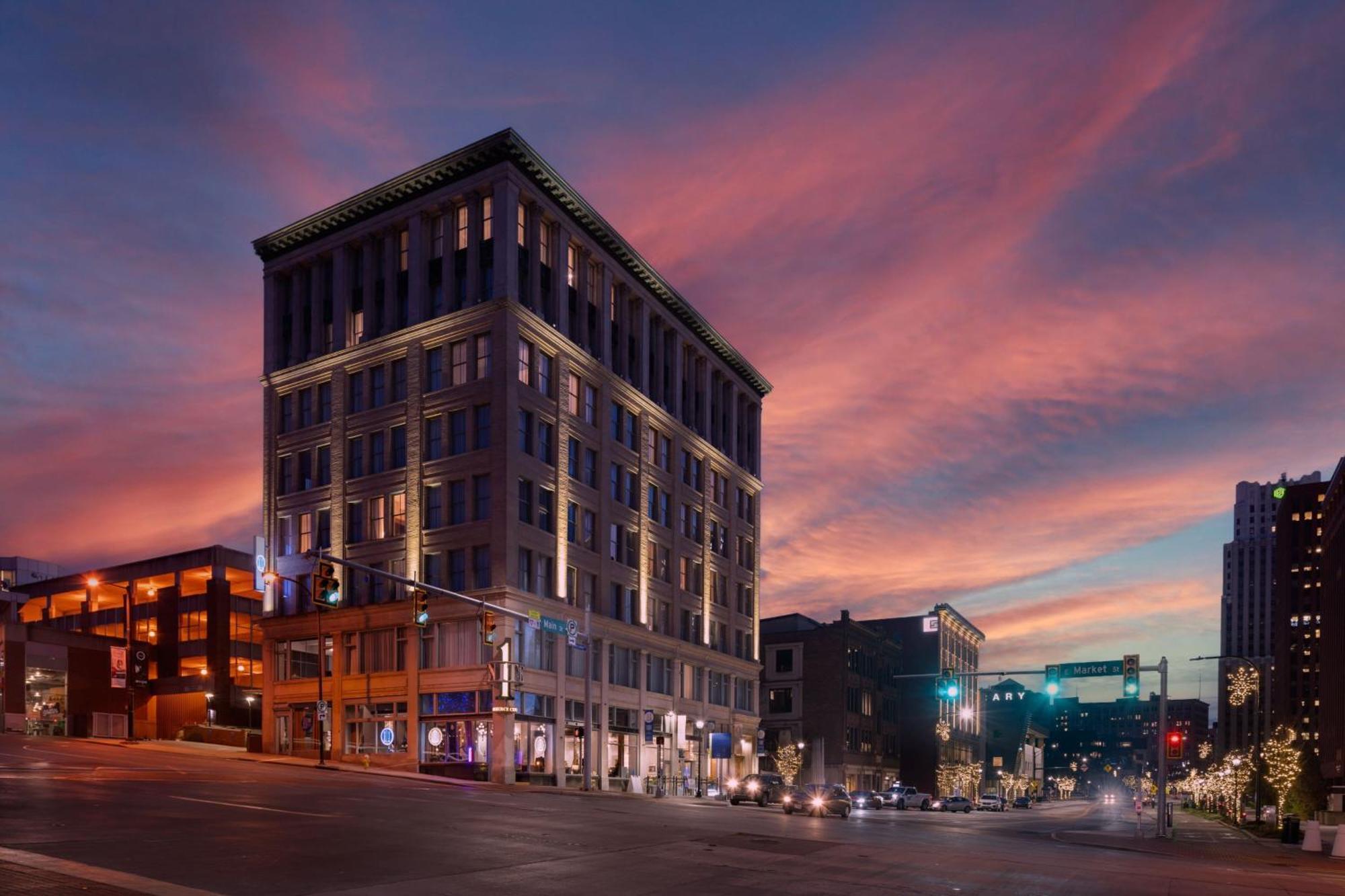 Blu-Tique, Akron, A Tribute Portfolio Hotel Exterior foto